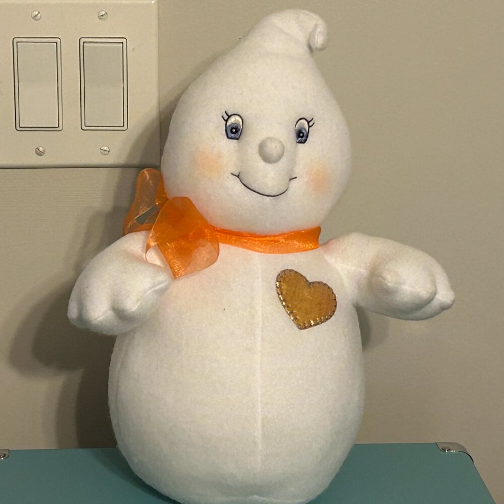 HALLMARK CARDS Glimmer The White Ghost 13"